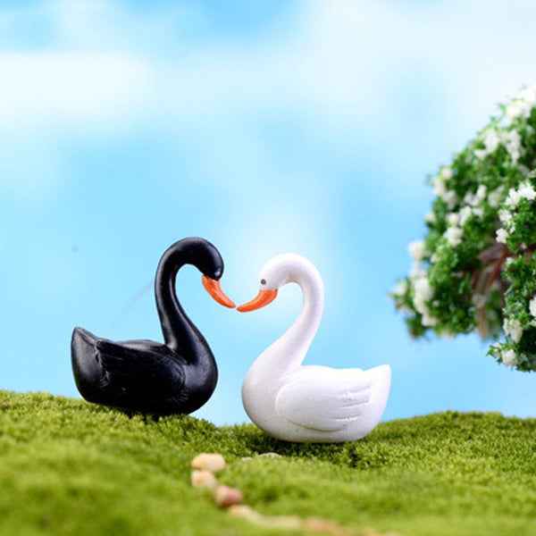Royal Swan Garden Decoration