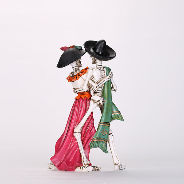 Couple Skeleton Garden Sculpture