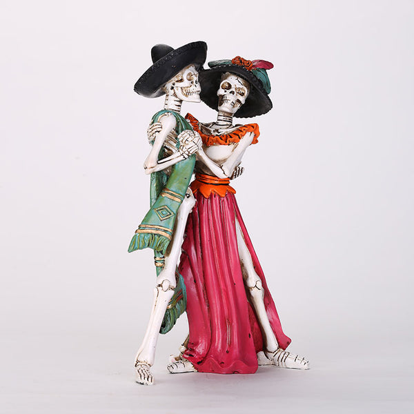 Couple Skeleton Garden Sculpture